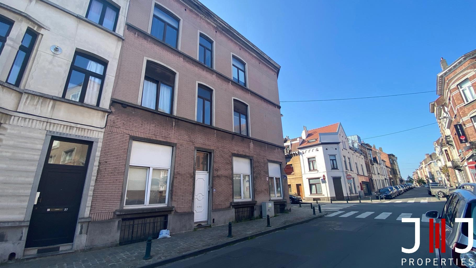 Appartementsgebouw te koop in Elsene