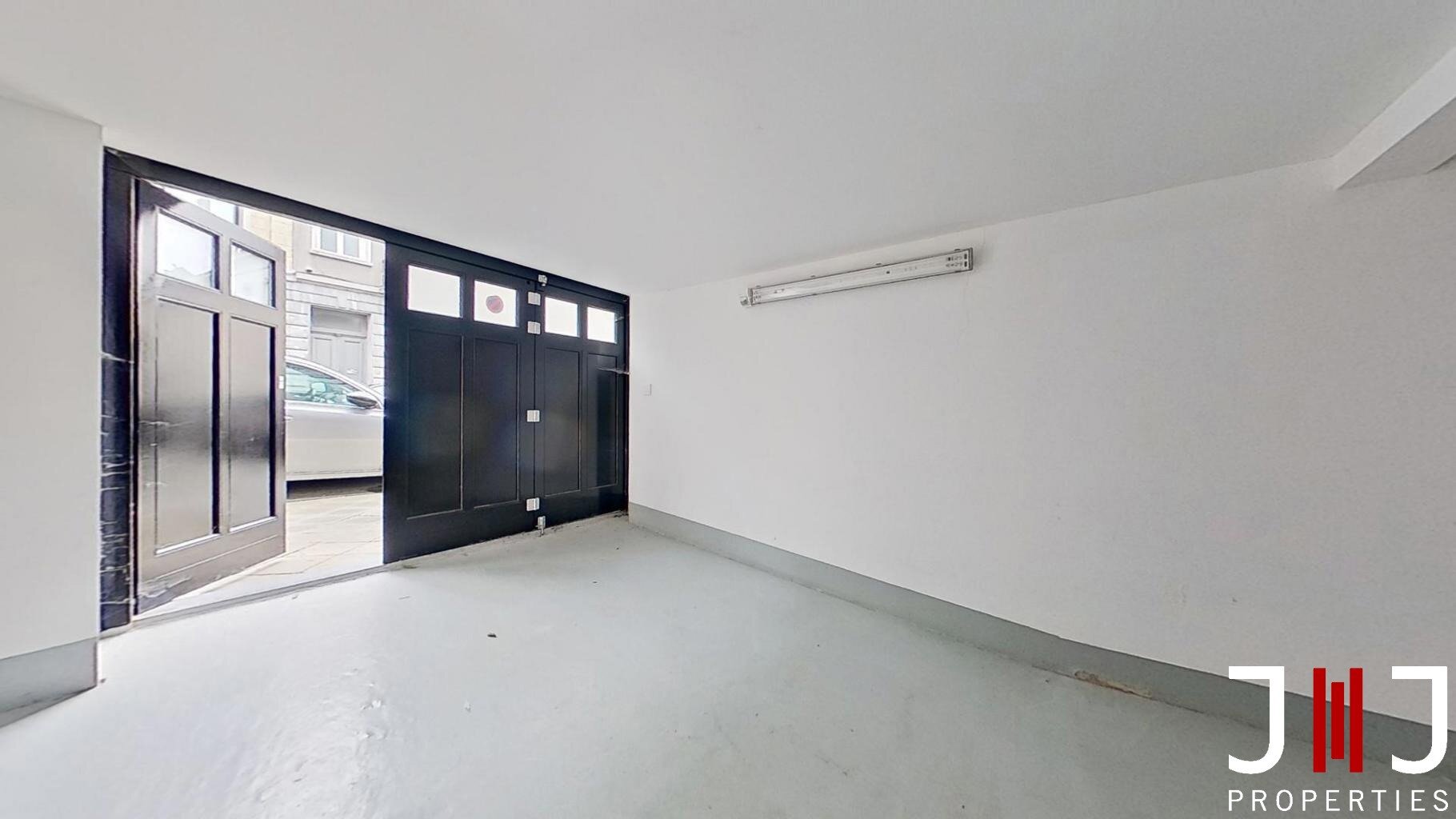 Garage (ferme) à louer à Saint-Gilles