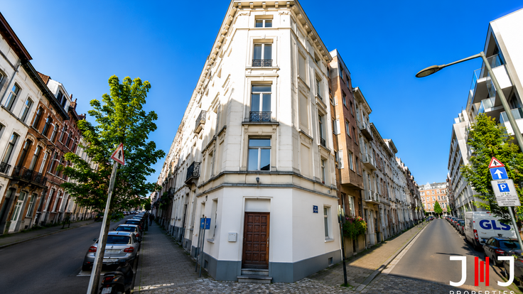 Appartementsgebouw te koop in Sint-Joost-ten-Node