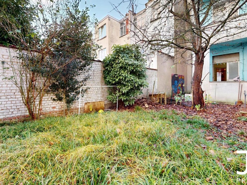 Apartment block for sale in Anderlecht