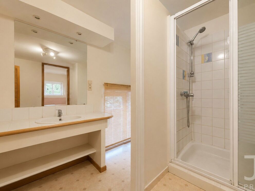 Apartment block for sale in Jemeppe-sur-Sambre