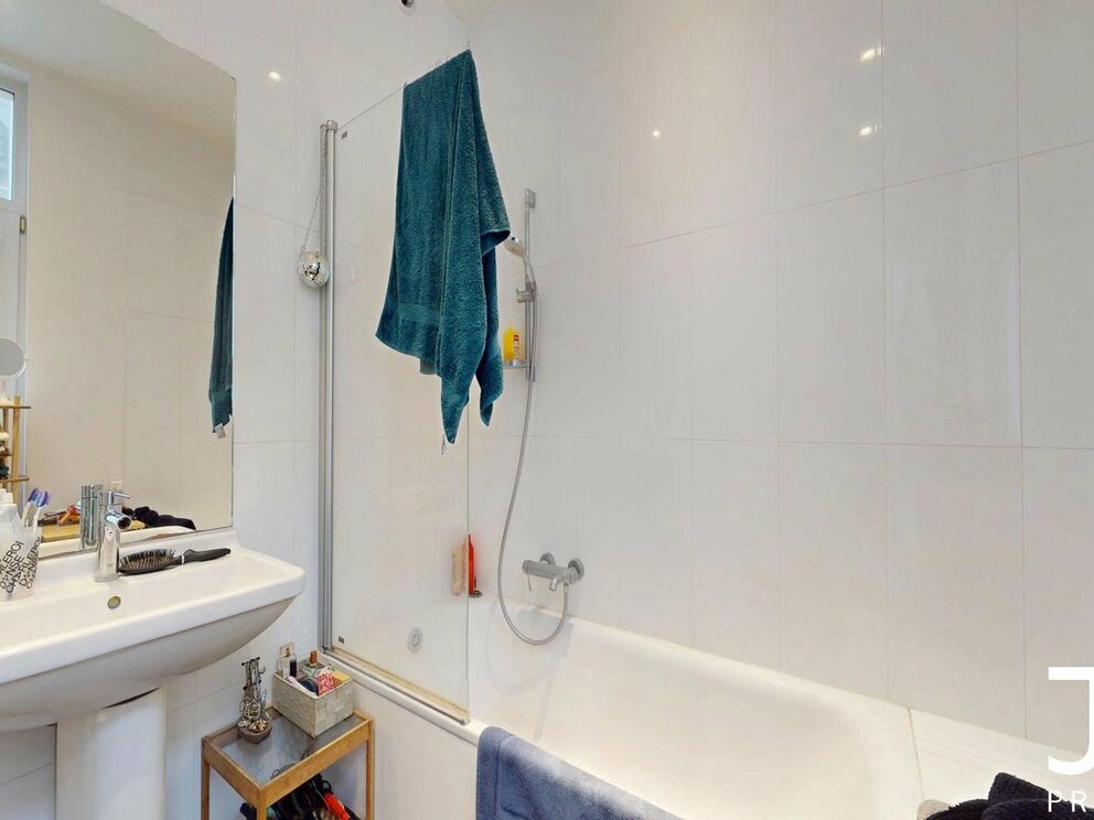 Apartment block for sale in Saint-Josse-ten-Noode