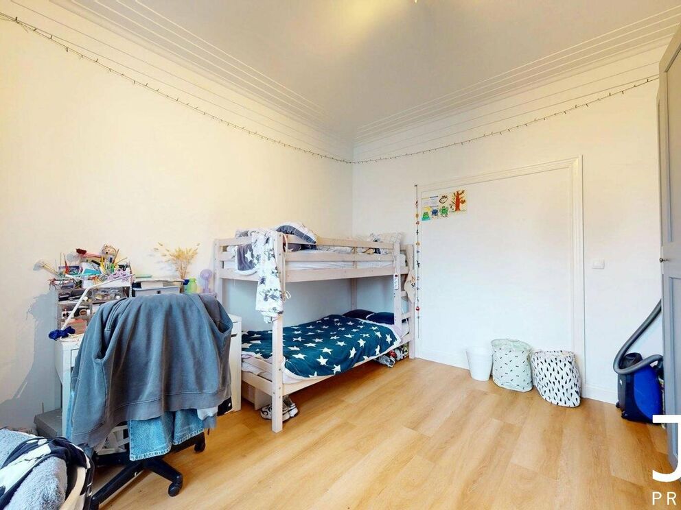 Apartment block for sale in Sint-Lambrechts-Woluwe