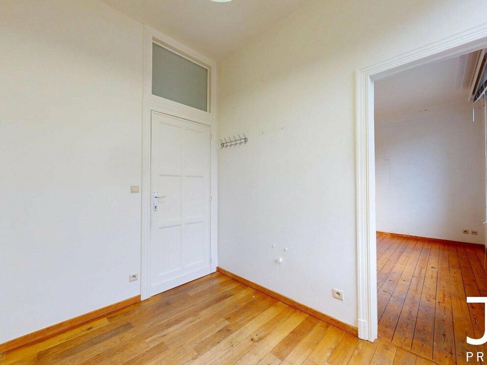 Apartment block for sale in Sint-Lambrechts-Woluwe