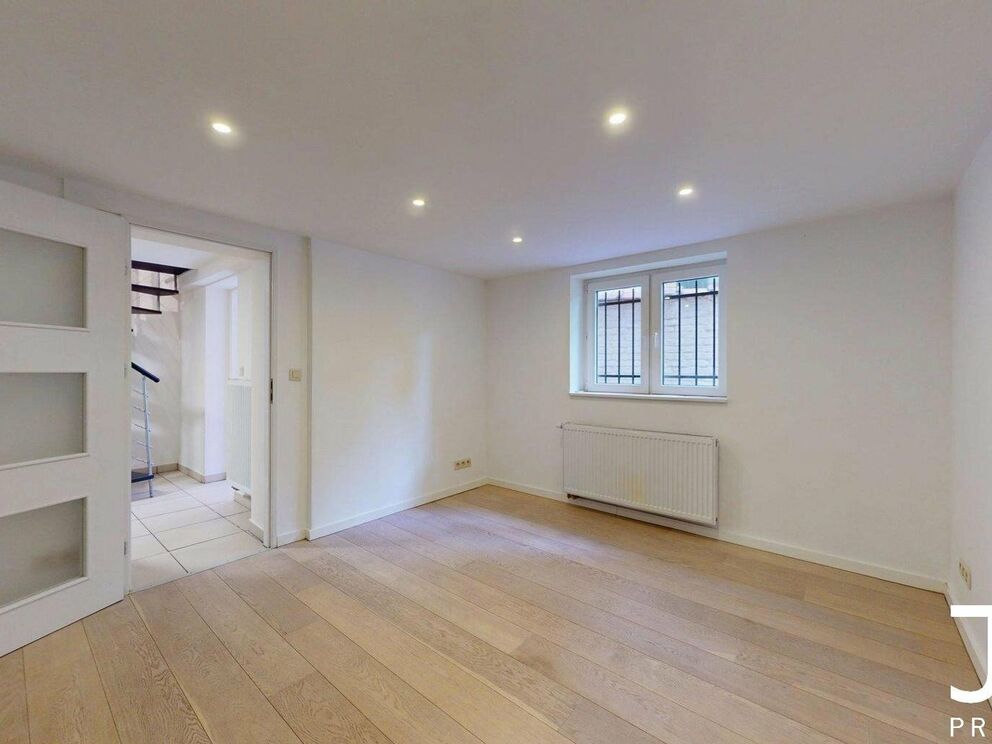 Apartment block for sale in Sint-Lambrechts-Woluwe