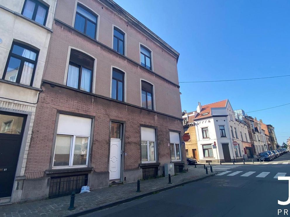 Appartementsgebouw te koop in Elsene