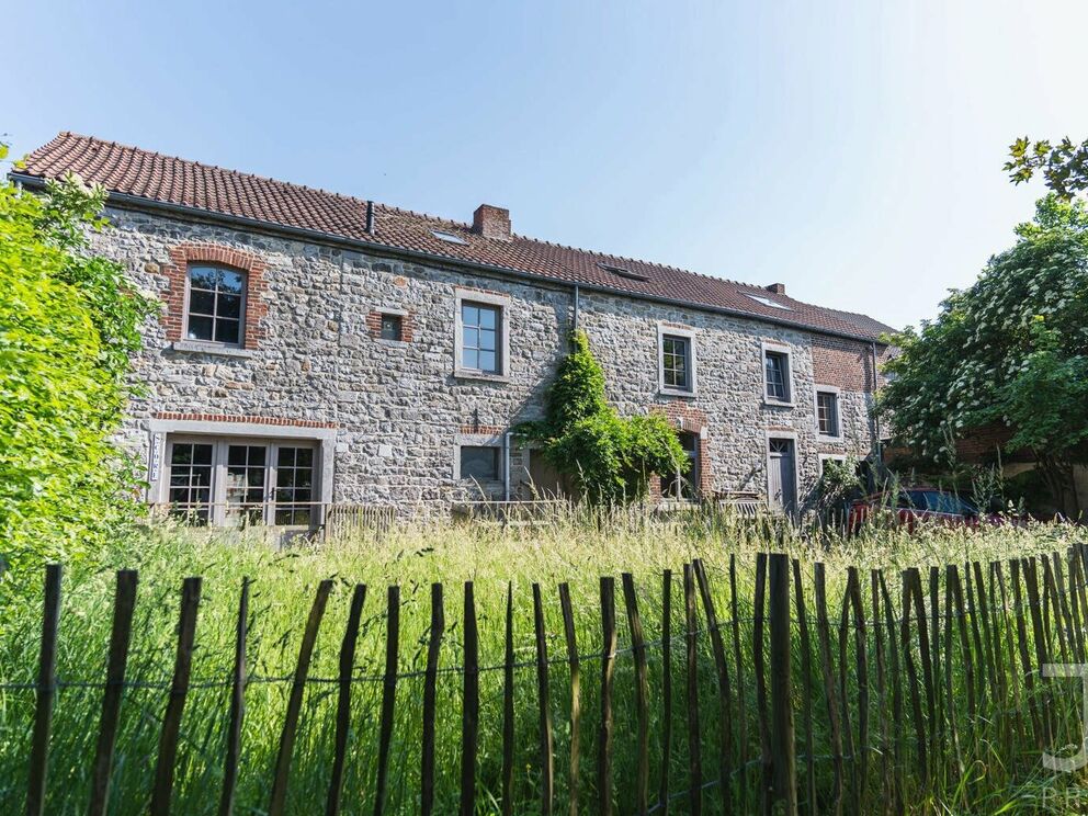 Appartementsgebouw te koop in Jemeppe-sur-Sambre