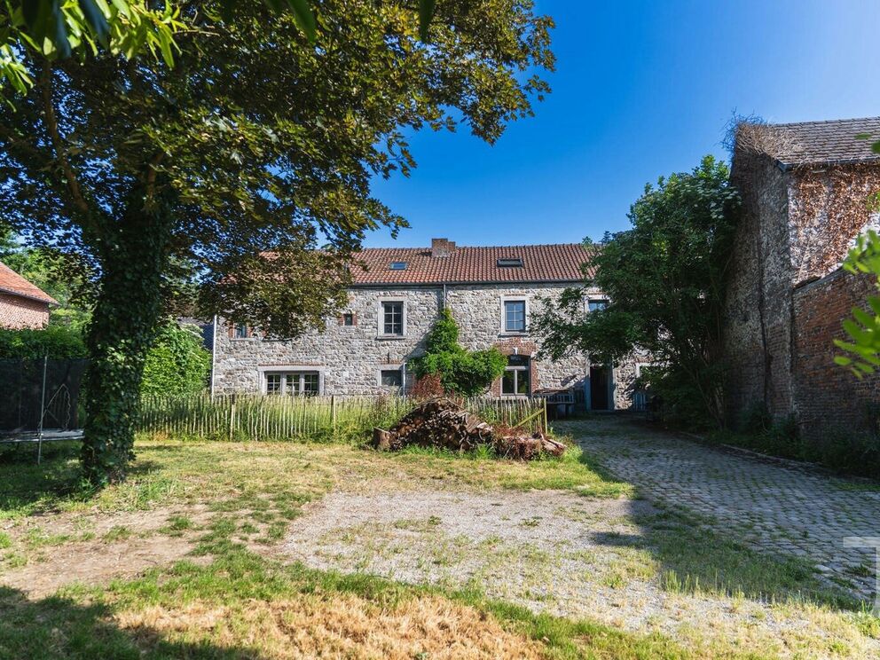 Appartementsgebouw te koop in Jemeppe-sur-Sambre