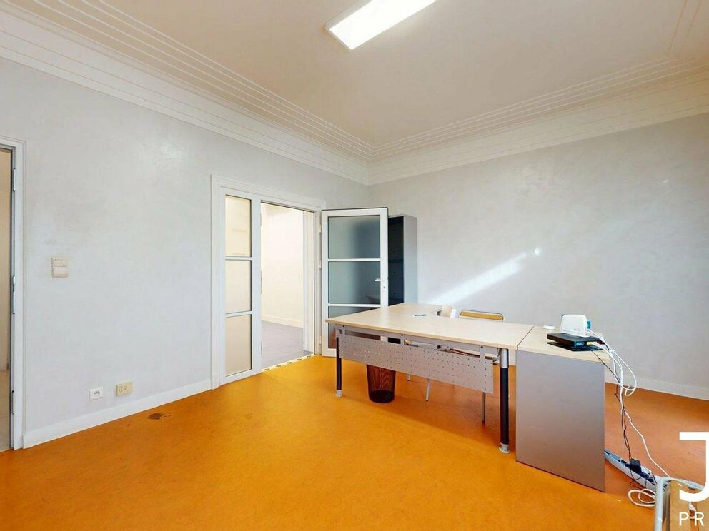 Appartementsgebouw te koop in Sint-Lambrechts-Woluwe