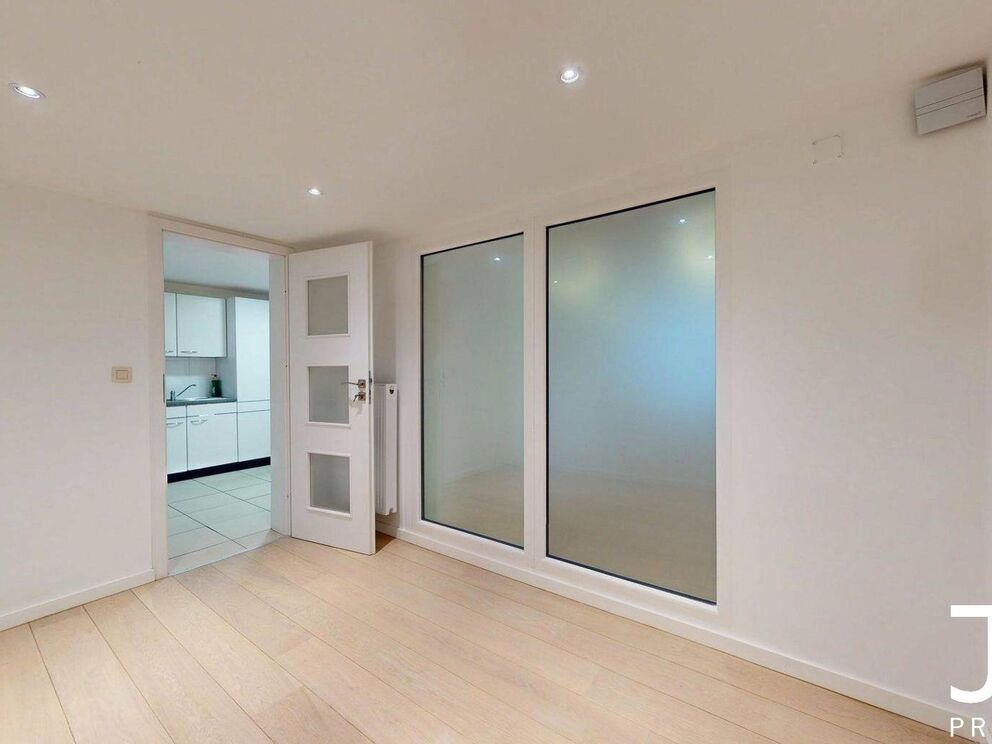 Appartementsgebouw te koop in Sint-Lambrechts-Woluwe