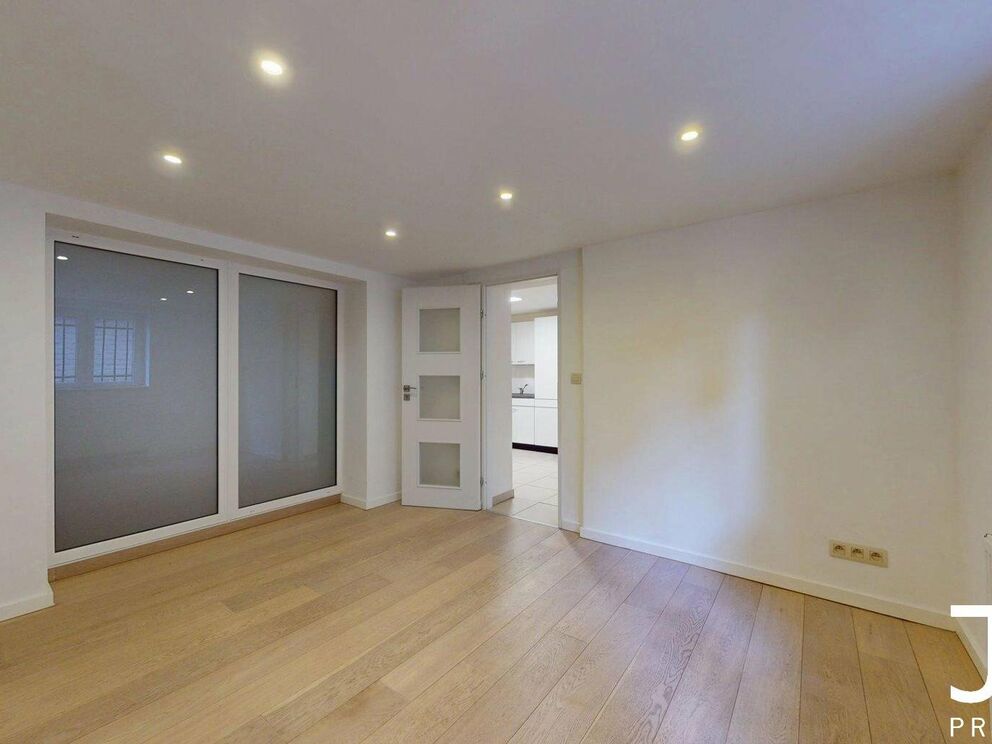 Appartementsgebouw te koop in Sint-Lambrechts-Woluwe