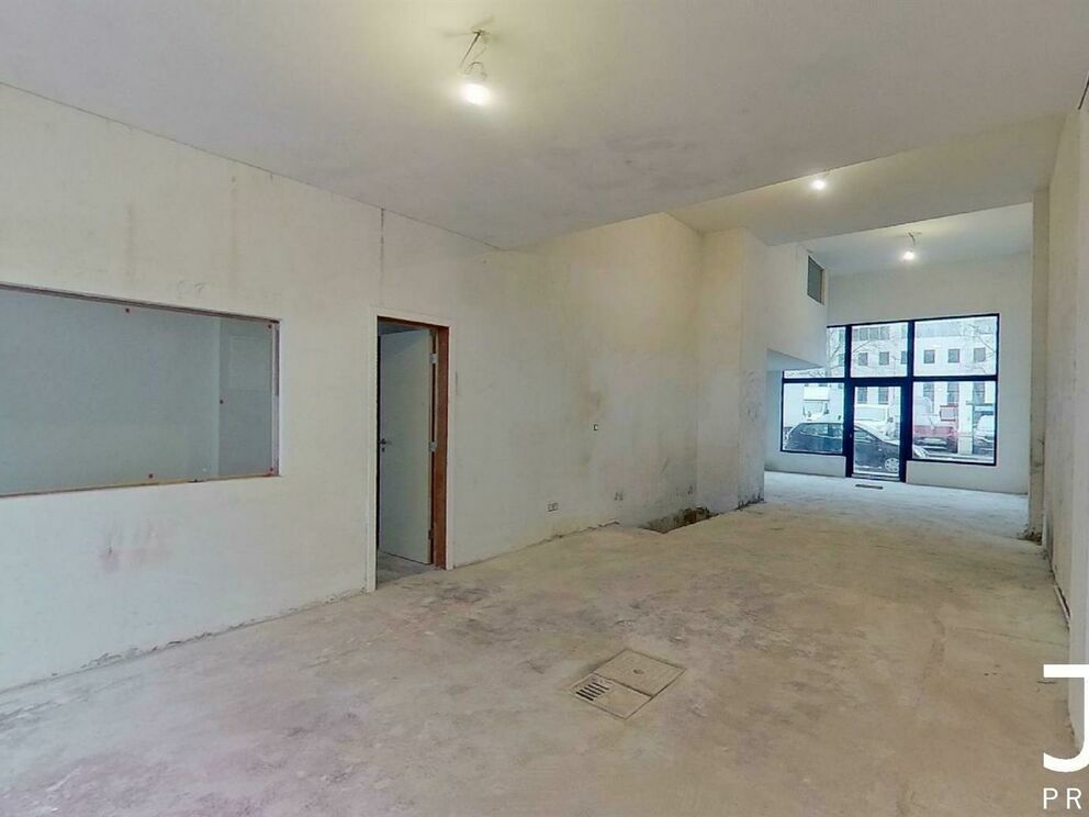 Commercial groundfloor for rent in Brussels