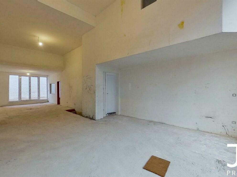Commercial groundfloor for rent in Brussels