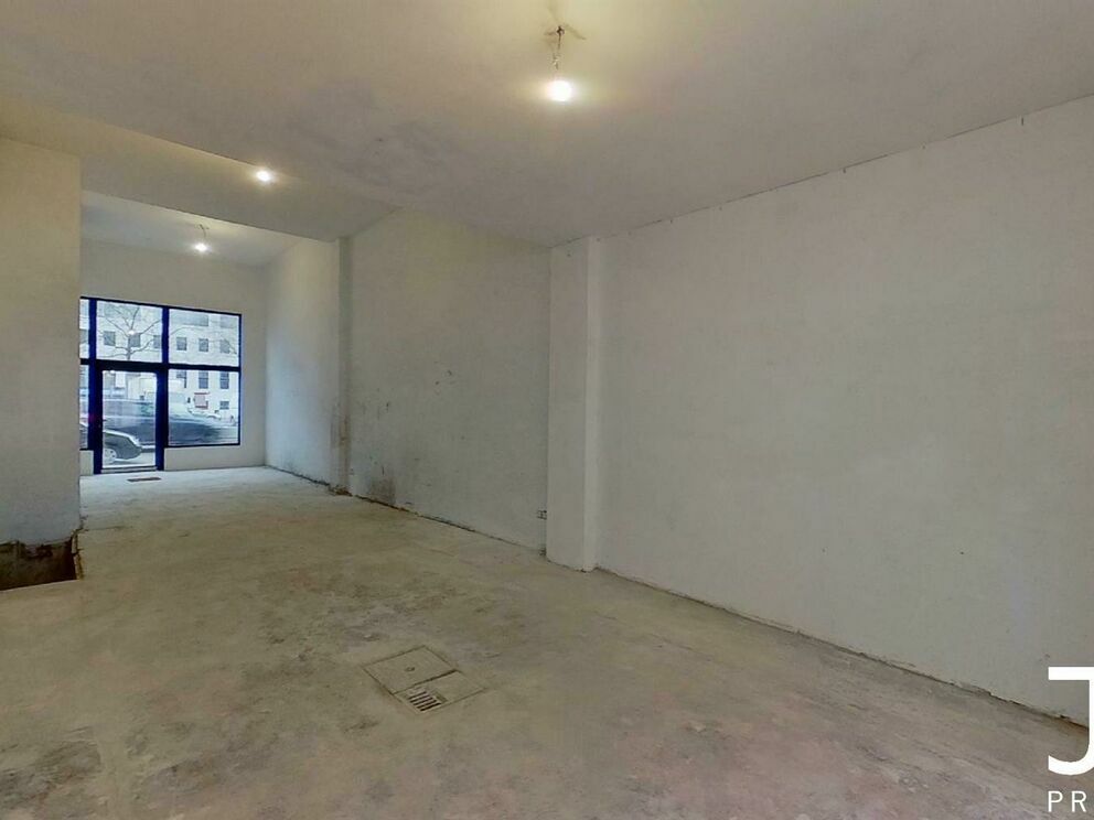 Commercial groundfloor for rent in Brussels