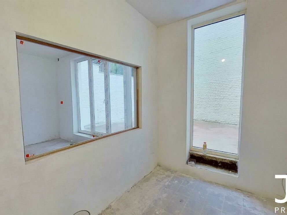 Commercial groundfloor for rent in Brussels