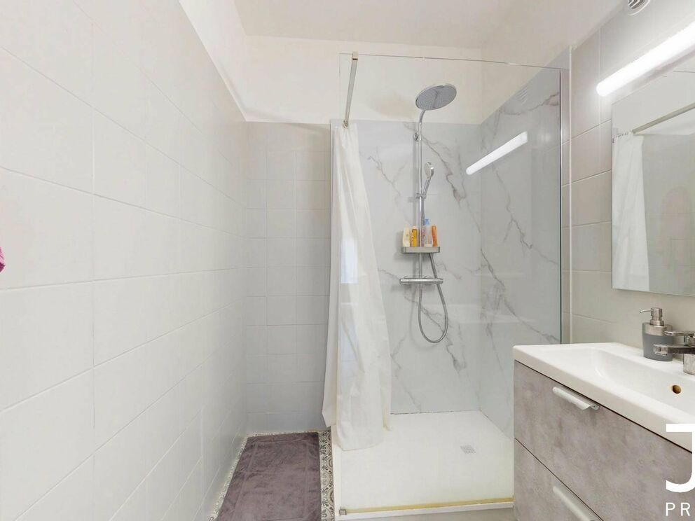 Flat for rent in Sint-Lambrechts-Woluwe