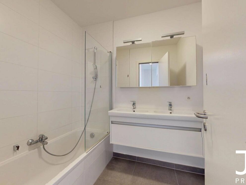 Flat for rent in Sint-Lambrechts-Woluwe