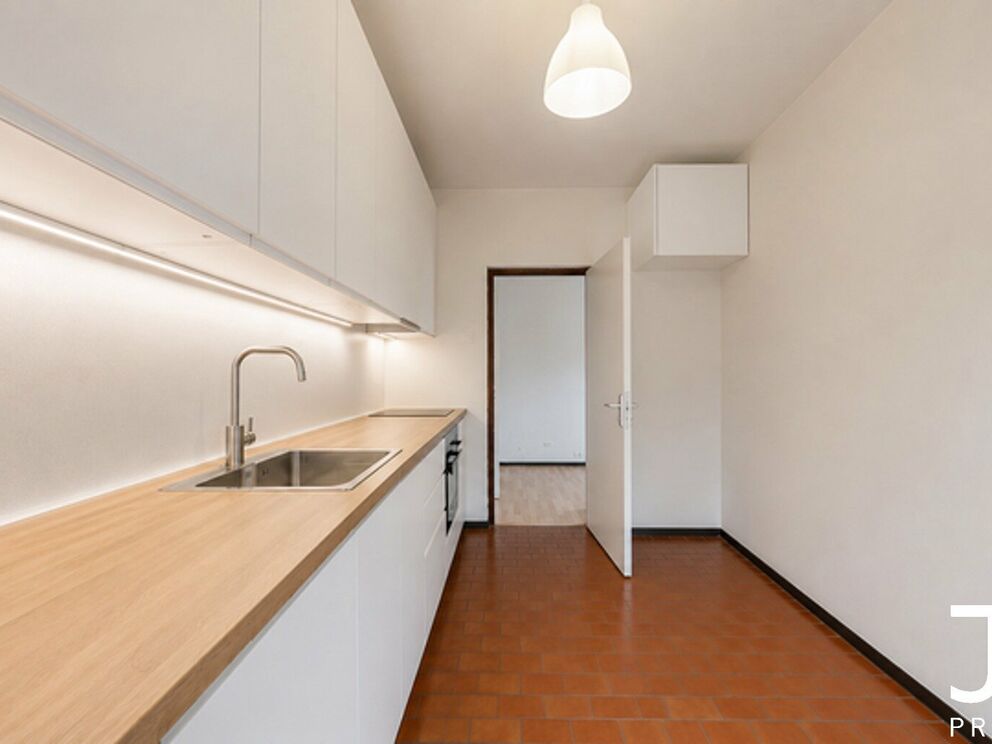 Flat for rent in Sint-Lambrechts-Woluwe
