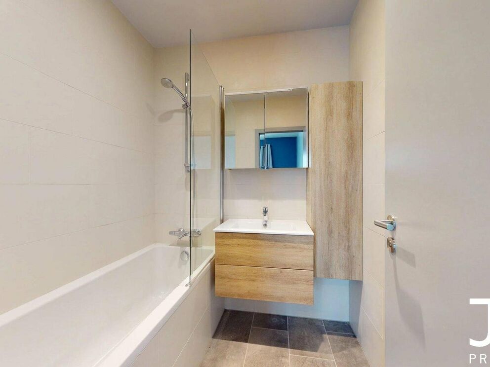 Flat for rent in Sint-Lambrechts-Woluwe