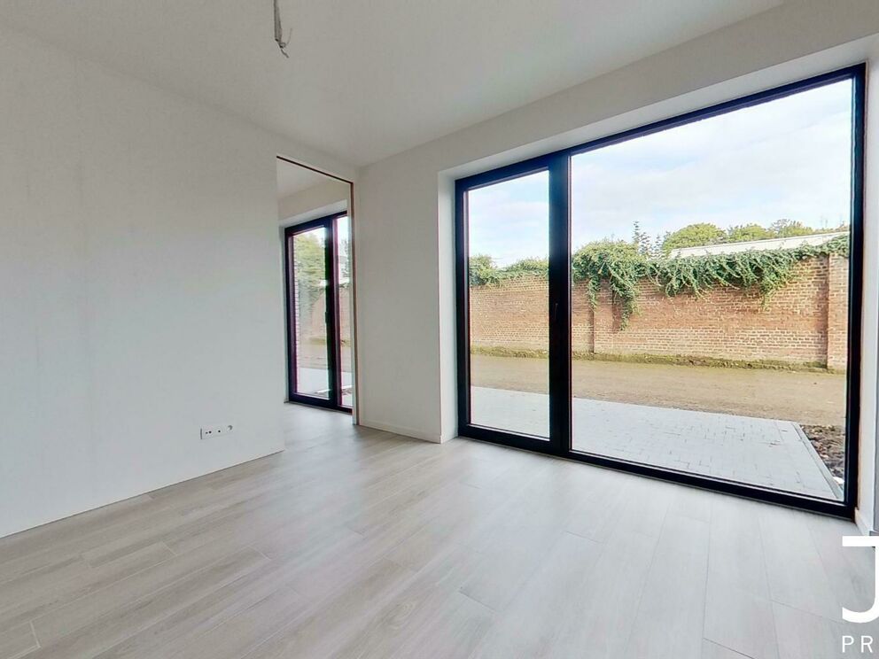 Ground floor for rent in Halle