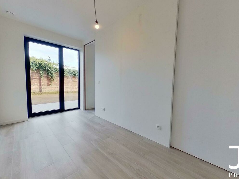 Ground floor for rent in Halle