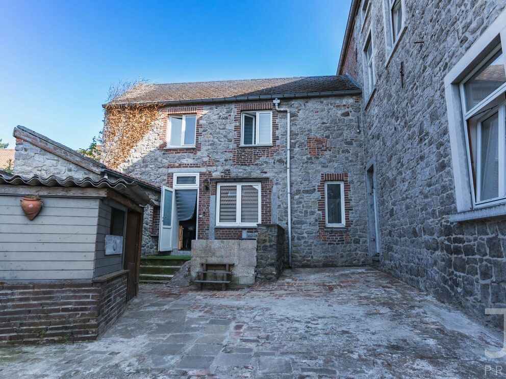 Immeuble à appartements à vendre à Jemeppe-sur-Sambre