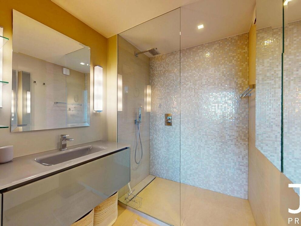 Penthouse for rent in Brussels