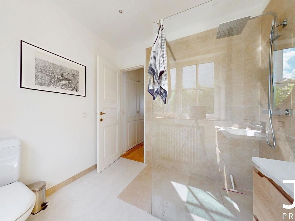 Villa for rent in Sint-Pieters-Woluwe