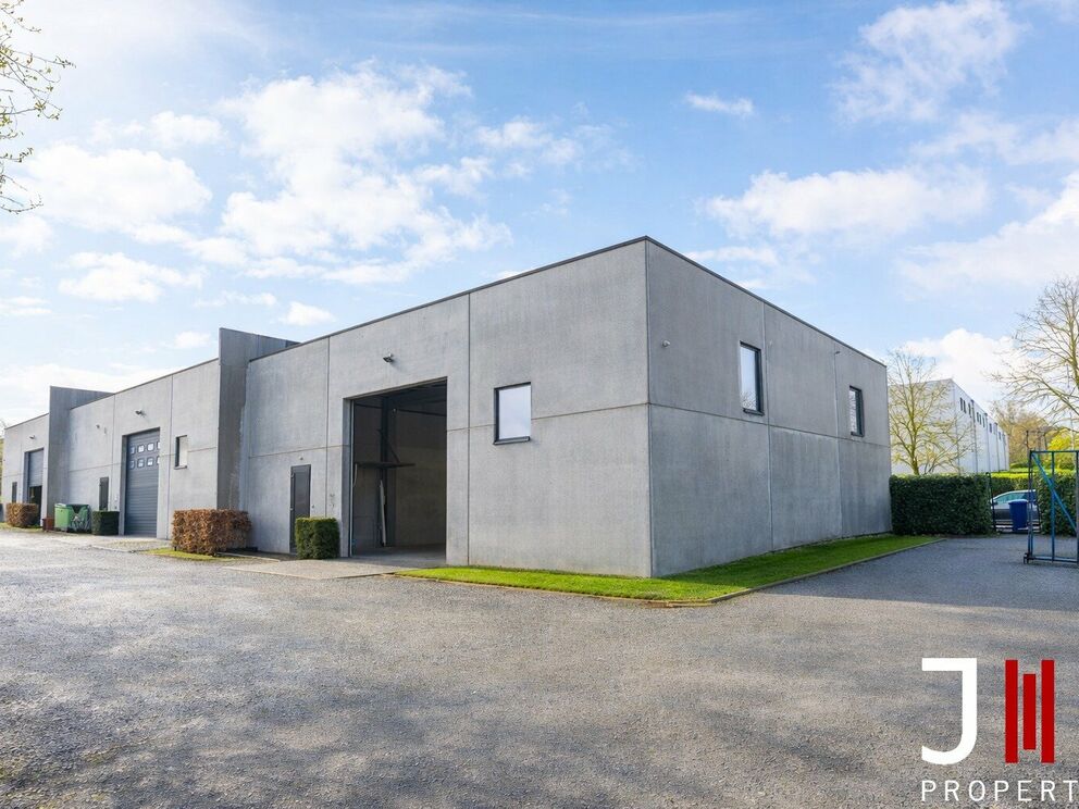 Warehouse for rent in Perwez