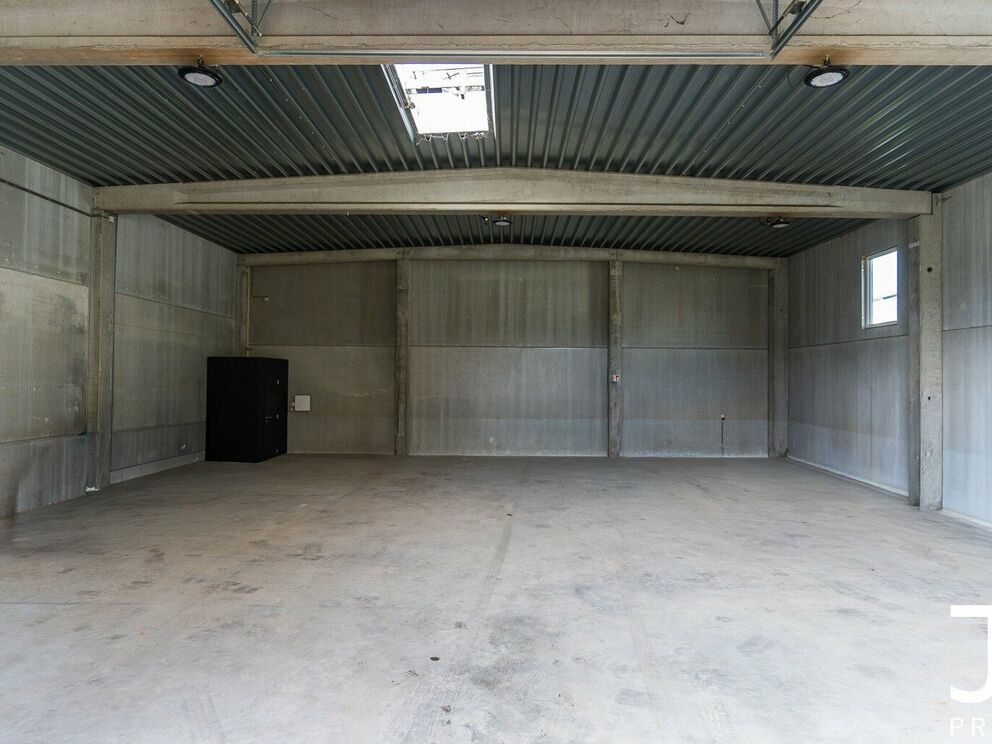Warehouse for rent in Perwez