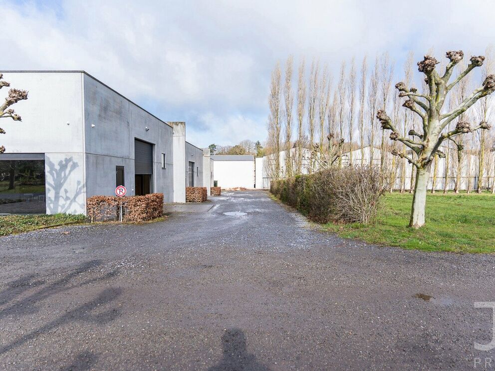 Warehouse for rent in Perwez